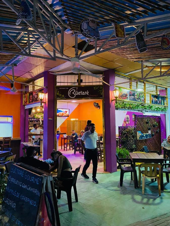 Tambo Hostel Летисия Екстериор снимка