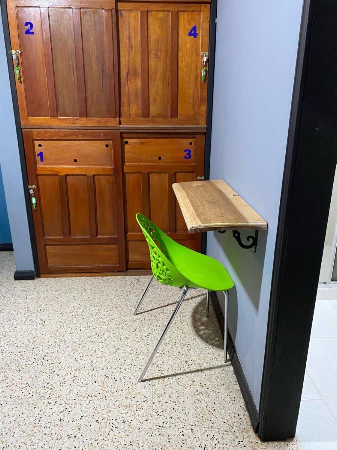 Tambo Hostel Летисия Екстериор снимка