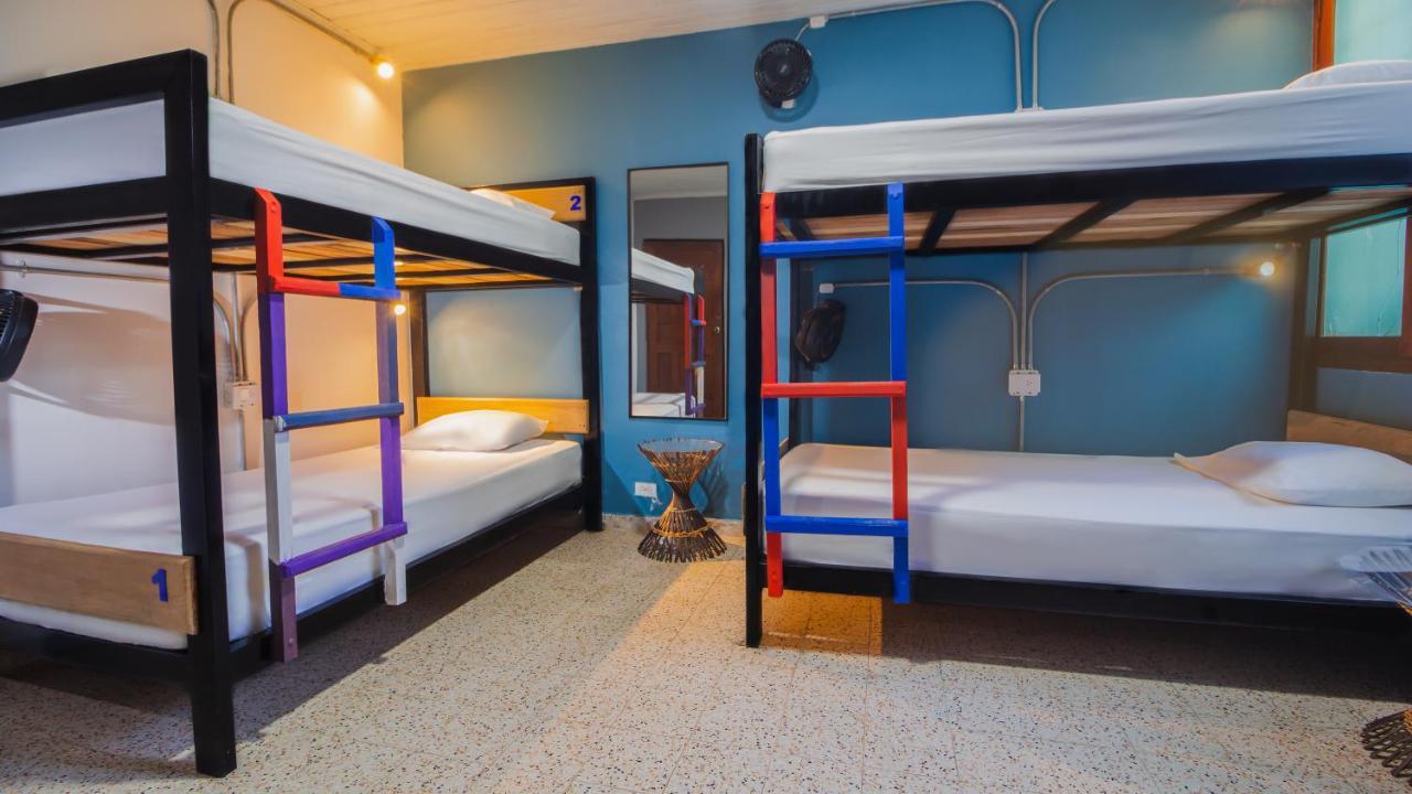 Tambo Hostel Летисия Екстериор снимка