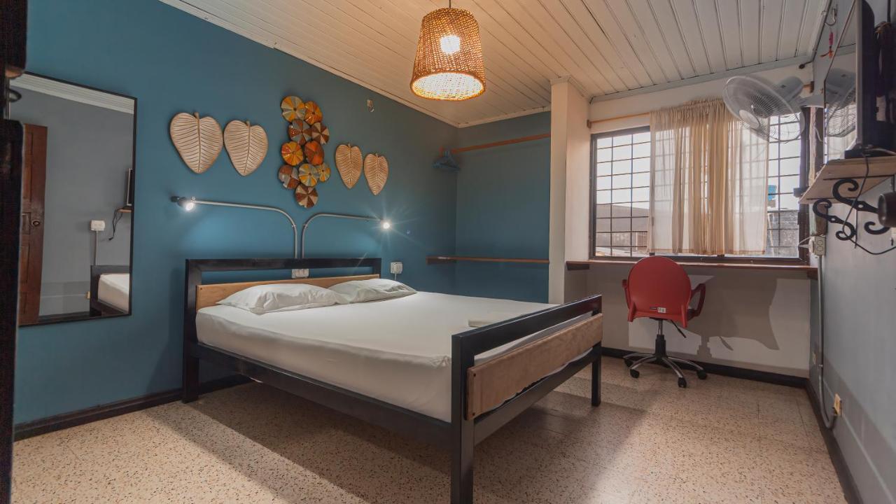 Tambo Hostel Летисия Екстериор снимка