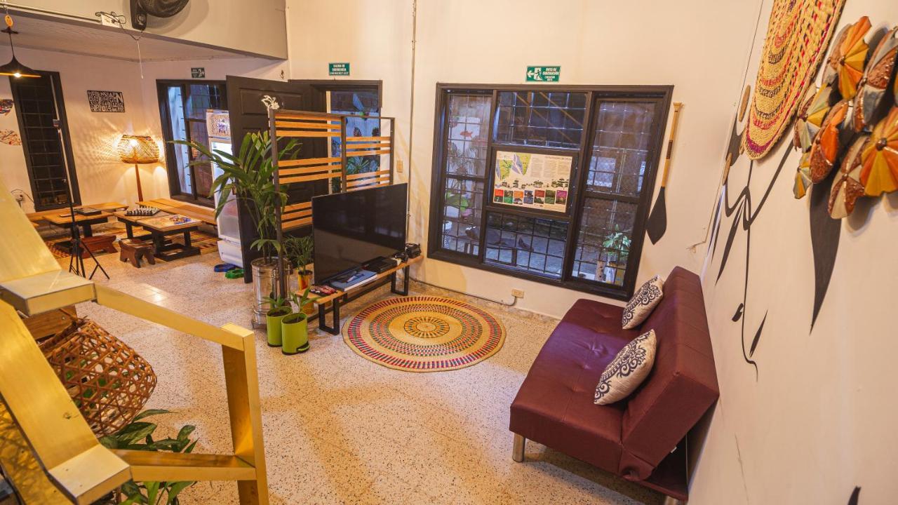 Tambo Hostel Летисия Екстериор снимка