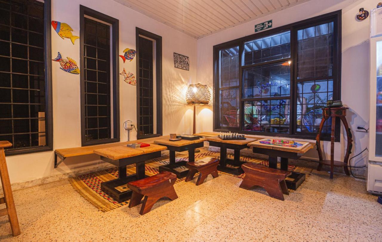 Tambo Hostel Летисия Екстериор снимка