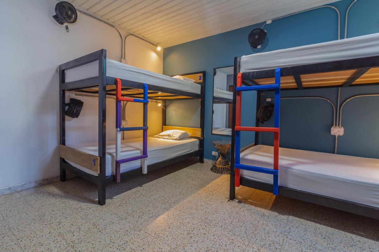 Tambo Hostel Летисия Екстериор снимка