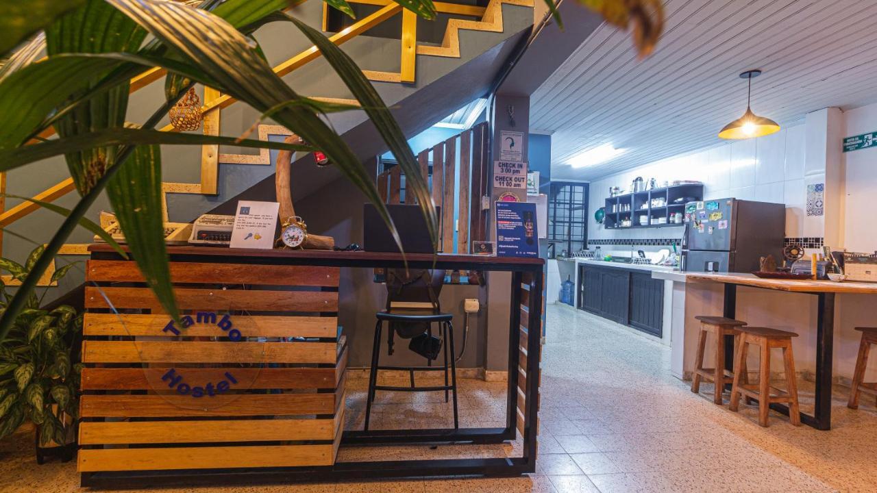 Tambo Hostel Летисия Екстериор снимка