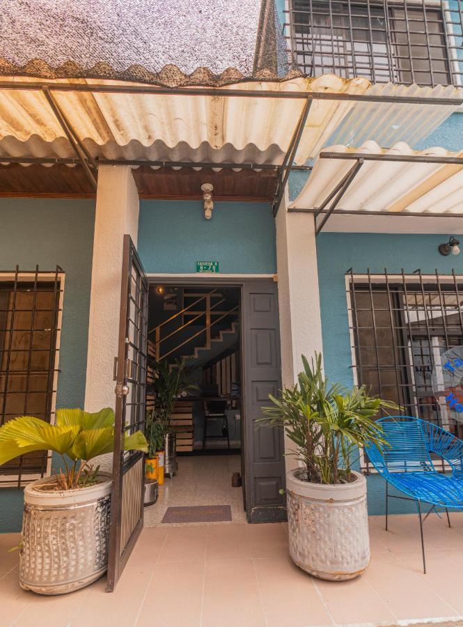 Tambo Hostel Летисия Екстериор снимка